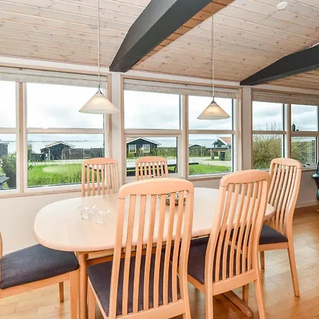 In With House Sea View 度假居 *